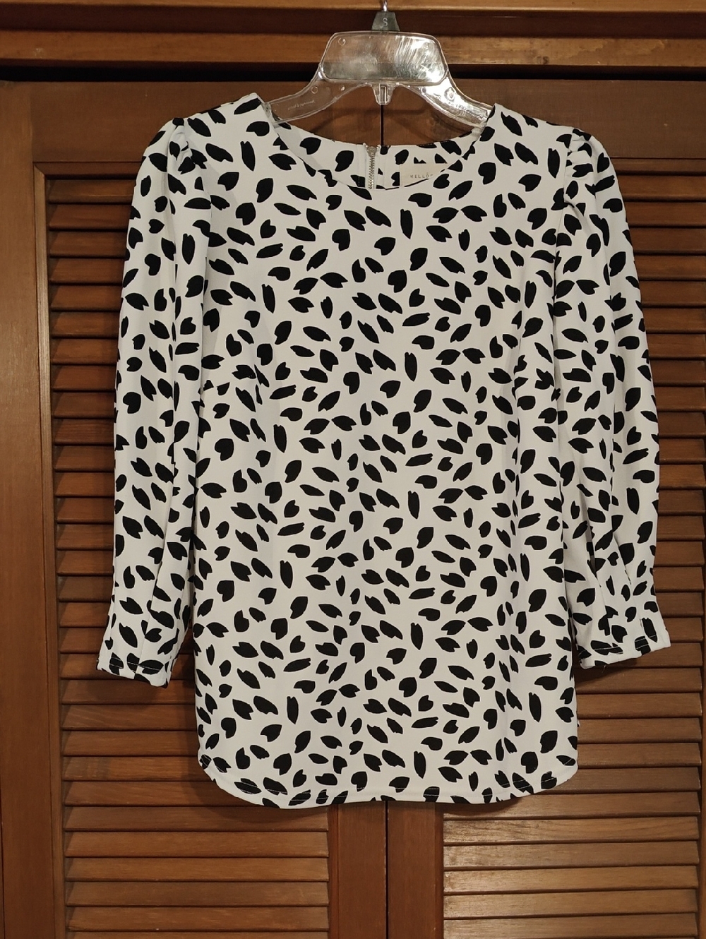 MELLODAY Black Leaf-Print White Long Sleeve Blouse